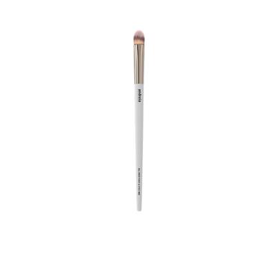 BRUSH ALL OVER FACE & EYES 402
