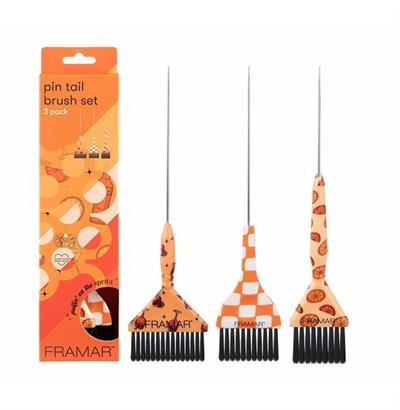 TAIL COLOR BRUSH PUTTIN' ON THE SPRITZ PIN