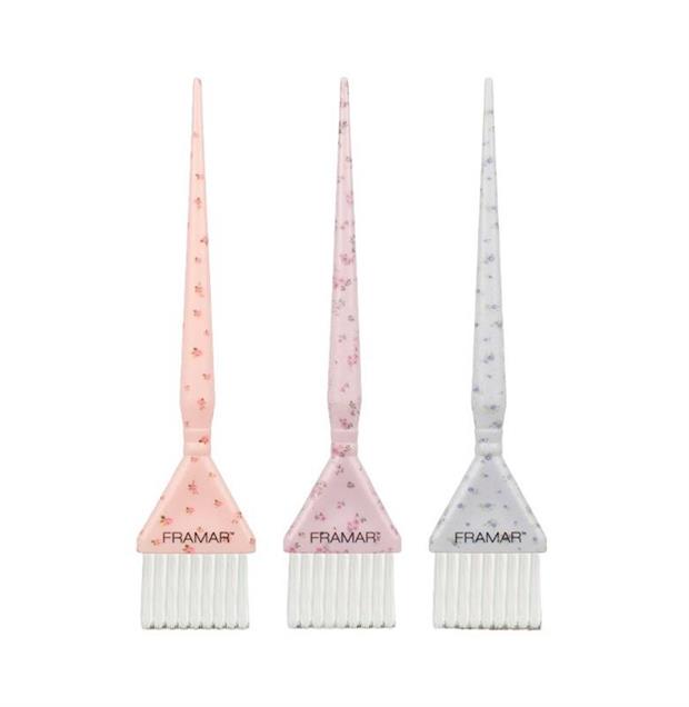 COUNTRY CHARM TRIPLE THREAT BRUSH SET
